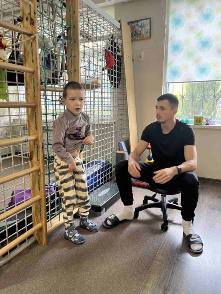 Ловіцький Артур, проходження реабілітації. Це Промінь тепла для Артурчика